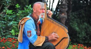 Бандура: история создания, конструкция, использование, звучание